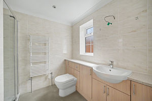 En suite- click for photo gallery